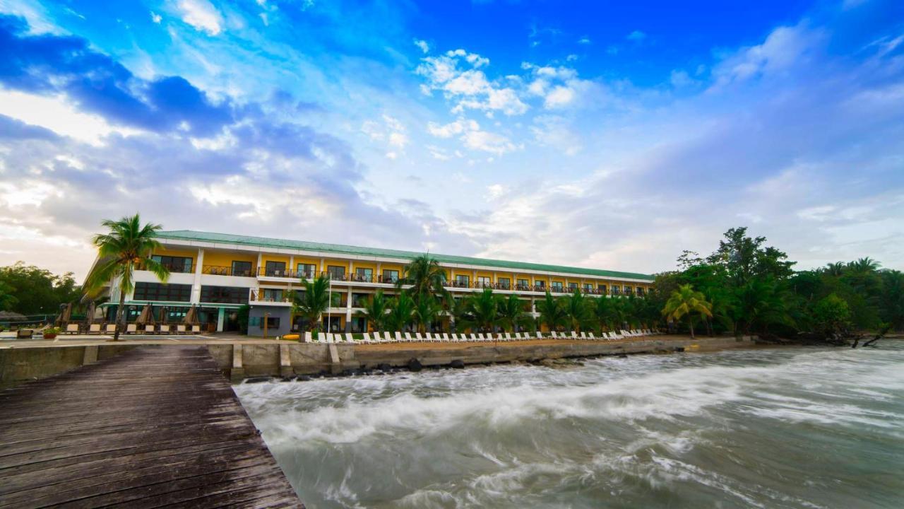 Playa Tortuga Hotel And Beach Resort Bocas del Toro Exterior foto