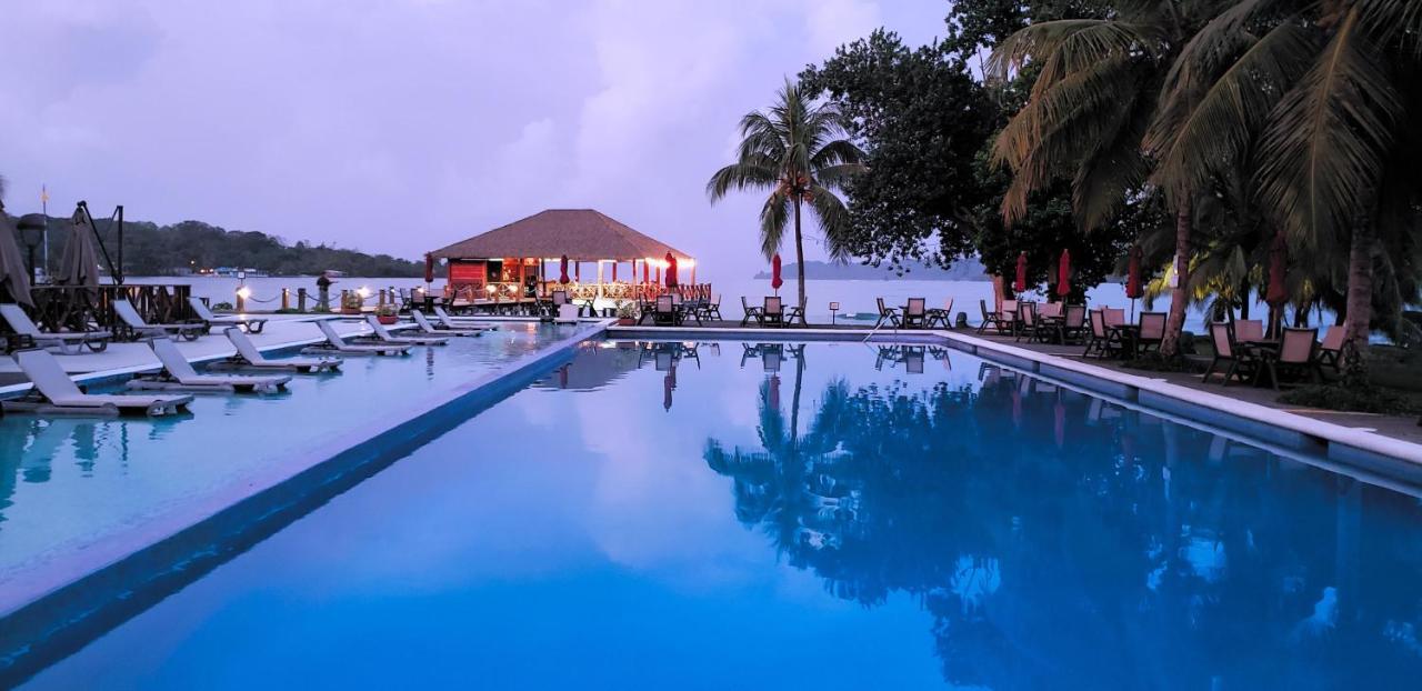 Playa Tortuga Hotel And Beach Resort Bocas del Toro Exterior foto