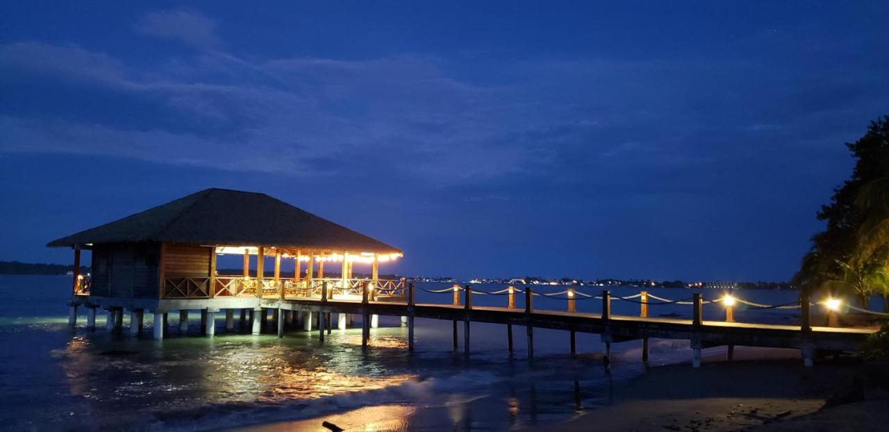 Playa Tortuga Hotel And Beach Resort Bocas del Toro Exterior foto