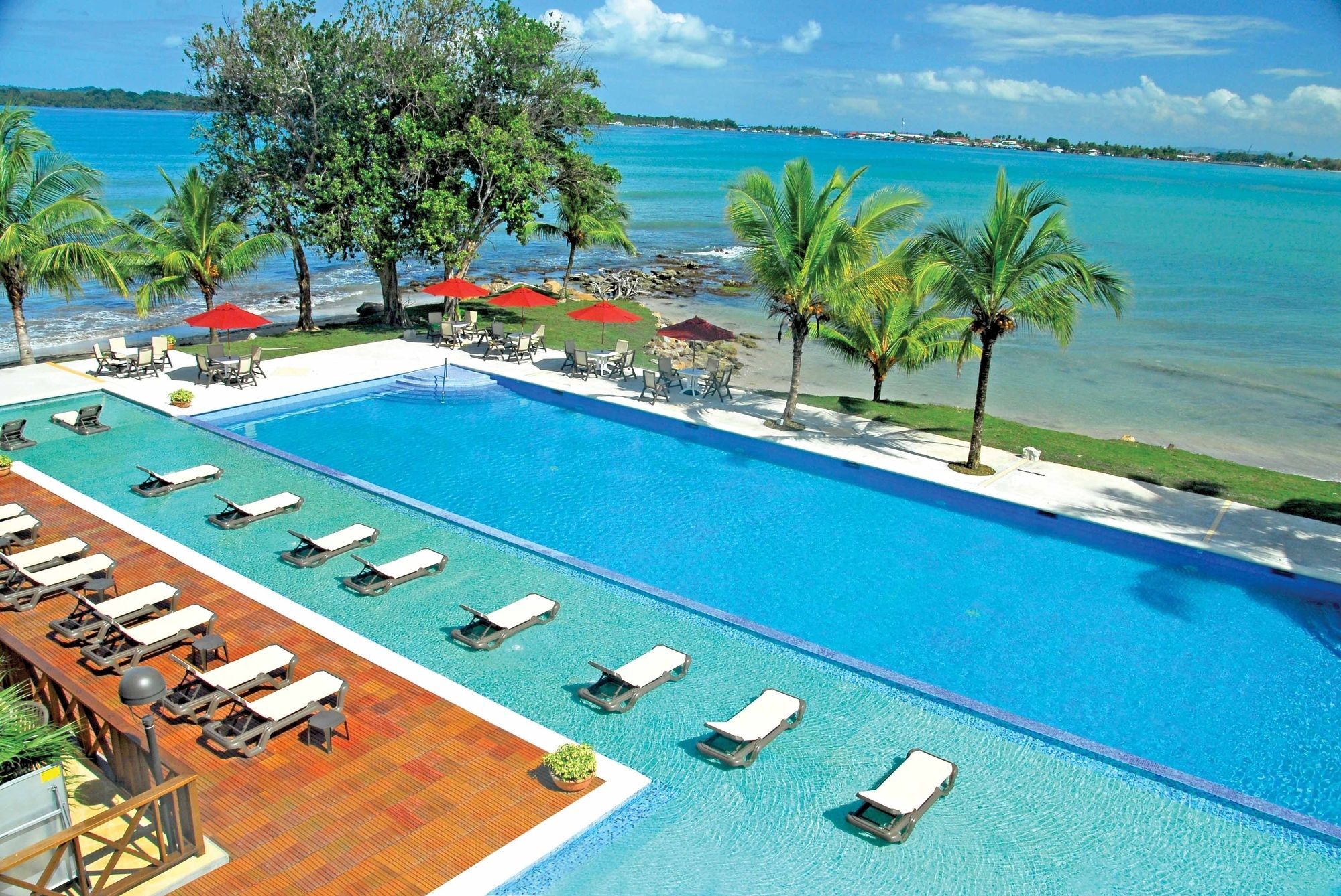 Playa Tortuga Hotel And Beach Resort Bocas del Toro Exterior foto